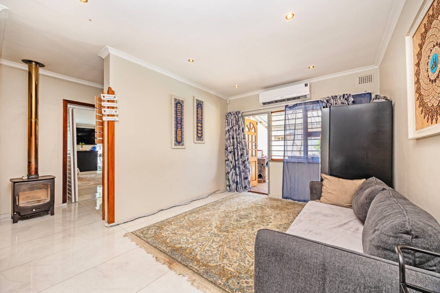 5 Bedroom Property for Sale in Panorama Western Cape